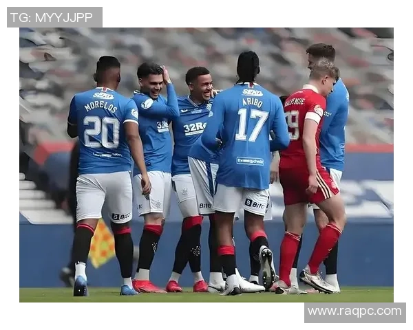 亨克与那不勒斯激战正酣谁能在欧战中笑到最后