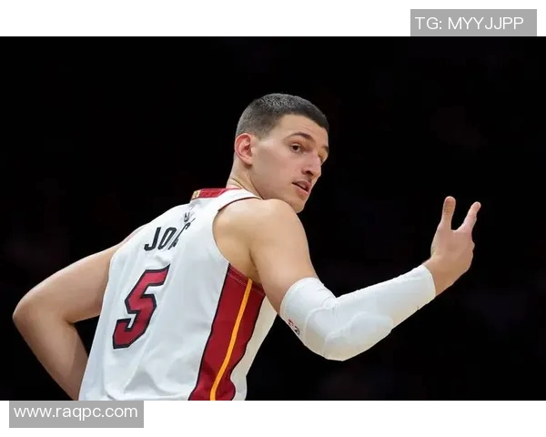 NBA圣诞大战精彩对决鹈鹕与热火谁能笑到最后